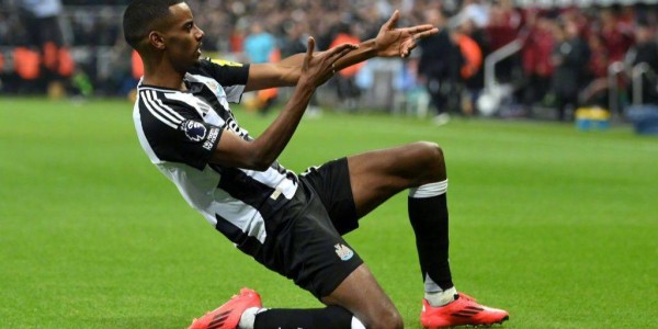 纽卡前锋伊萨克愿加盟利物浦，1.2亿镑意向背后迪亚斯成关键变量