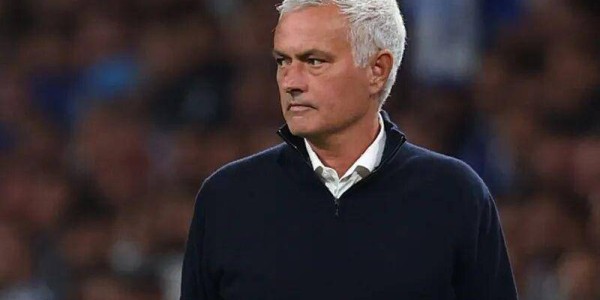 3场全是5-1！德甲劲旅疯魔，穆帅3连败要出局？