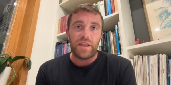 曼联有意费尔明？罗马诺：费尔明没想离队，巴萨也不打算出售他