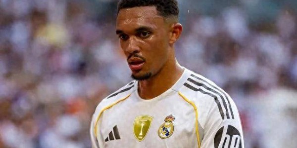 阿诺德登场，卡瓦哈尔伤愈复出，谁将成为皇马首发主力？